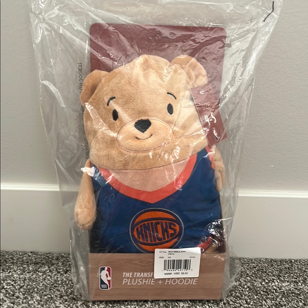NBA NY Knicks Cub Coat. Size 4-5. Brand new. Plushie that turns into hoodie!